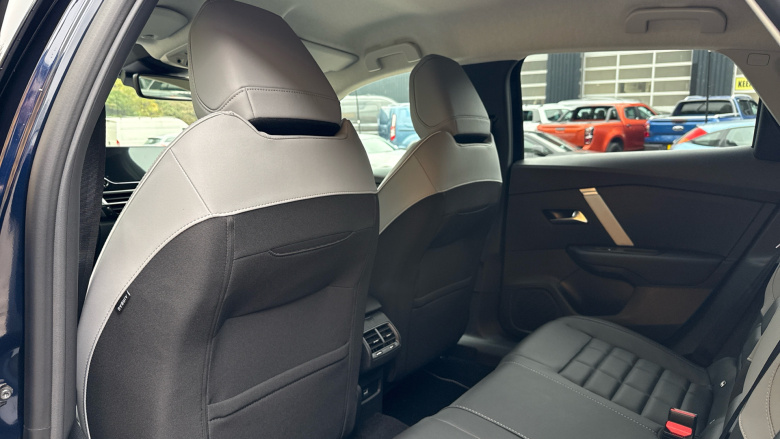 Citroen C4 1.2 [130] Max 5dr Auto Petrol Hatchback